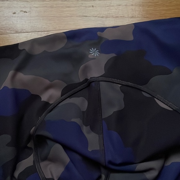 Athleta Ultimate Stash Pocket Printed 7/8 Tight in Mantra Print S A13 - Picture 6 of 6